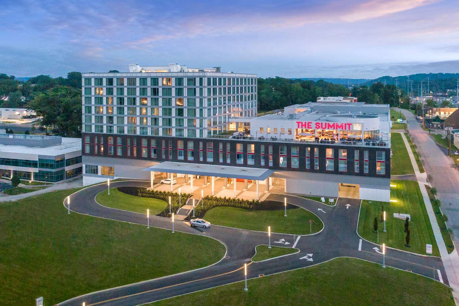The Summit Hotel Cincinnati Exterior foto
